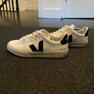 Men’s Veja’s Like New - Black/ White Campo